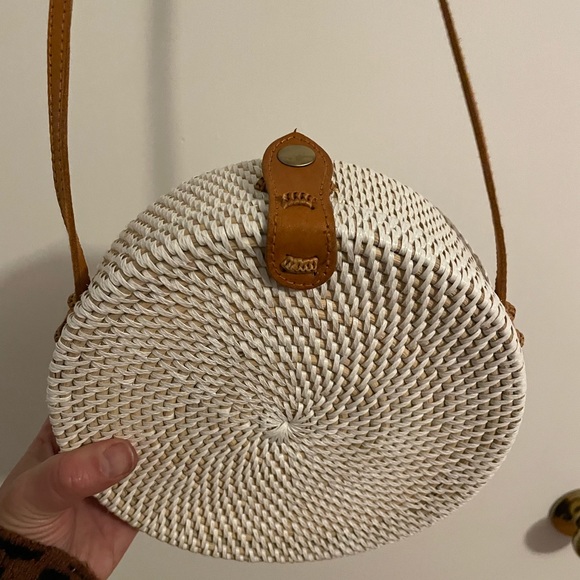 NWOT white purse - Picture 2 of 6